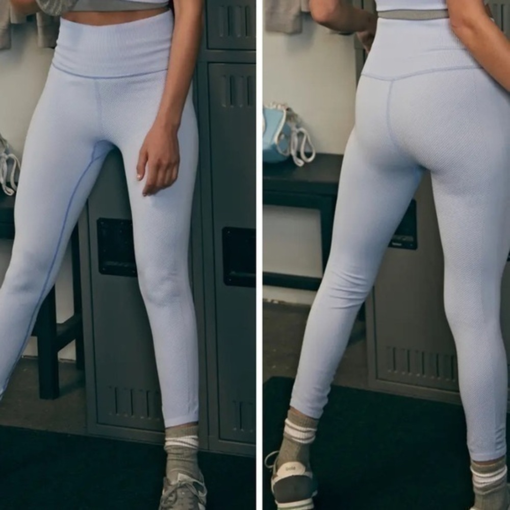 Free people NWT free throw leggings SIZE LARGE